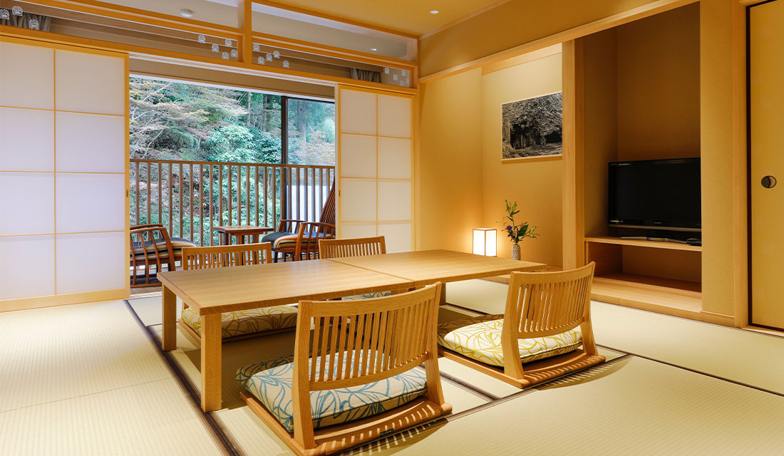 附設日式現代花浴半露天浴池的客房「璃樂」